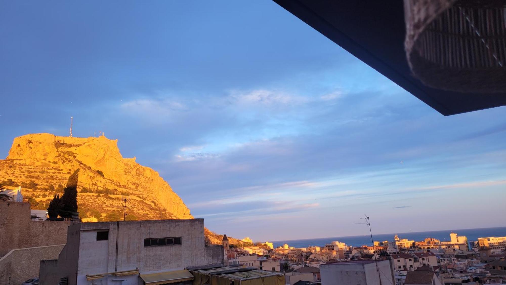 Corazon De Alicante Con Vistas Al Mar Y Al Castillo Εξωτερικό φωτογραφία